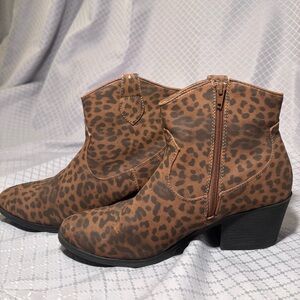 True Craft Cheetah Leopard Womens Boots